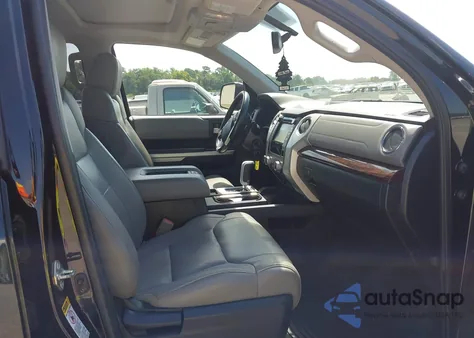 2014 Toyota Tundra Limited 5.7L V8 z USA, uszkodzony, nr VIN 5TFHW5F15EX413769